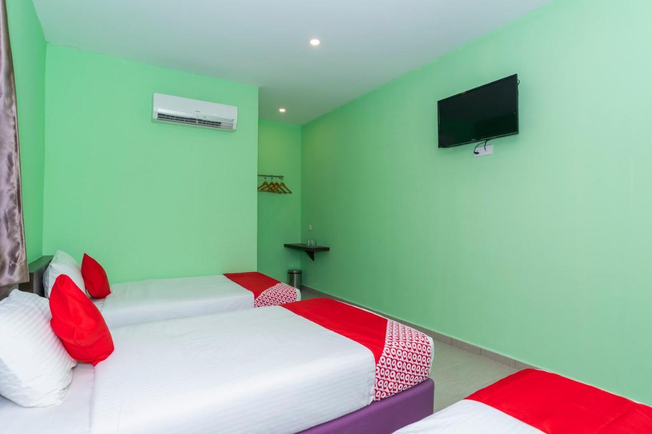 Oyo 1172 Hotel Shlyo Nusajaya  Exterior photo